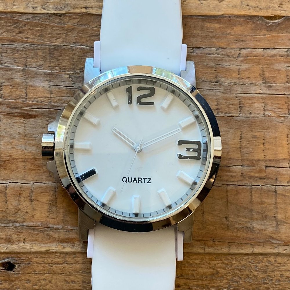 CREATIVE LUXURY FASHION NEW WATCH - Picture 3 of 6